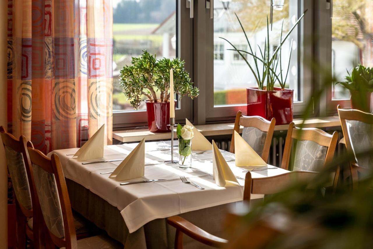 Gasthaus Hotel Zum Mohren Niederstotzingen Extérieur photo